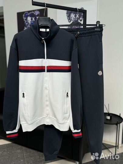 Спортивный костюм Moncler