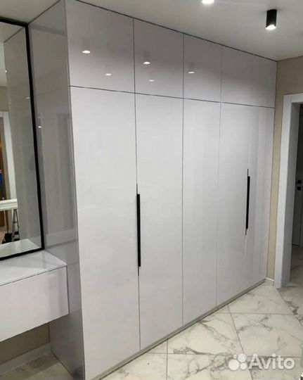 Шкаф навесной