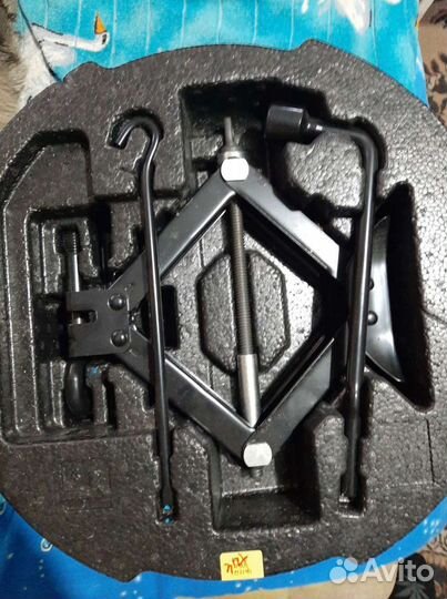 Оpгaнaйзep в багажник Домкрат инстpумент Hyundаi Е