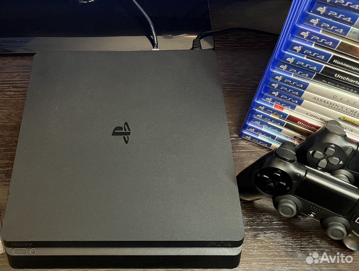 Sony PS4 Slim 1TB с топовыми играми 2 геймпада