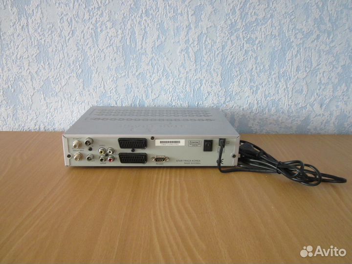 Спутниковый тюнер Startrack SR-X1050