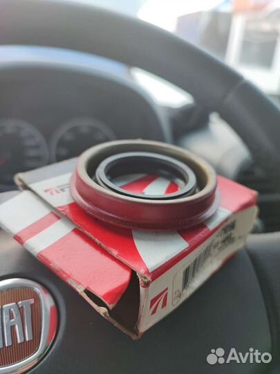 Сальник полуоси Precision 710166 Blazer