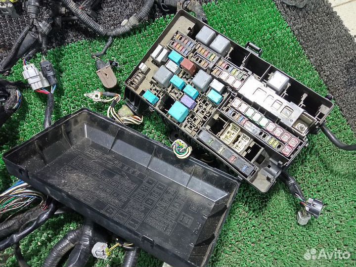 Проводка двигателя Toyota Land Cruiser