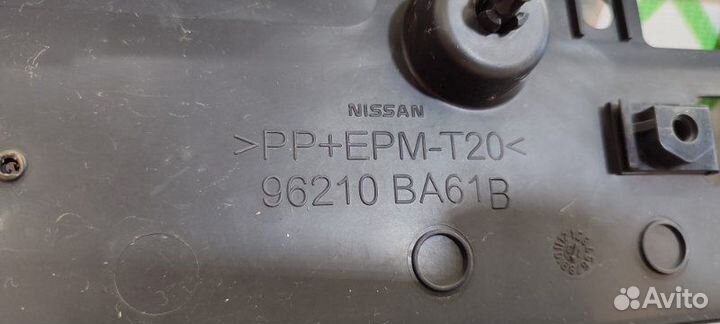 Площадка под номер Nissan Juke F15E HR16DE 2012