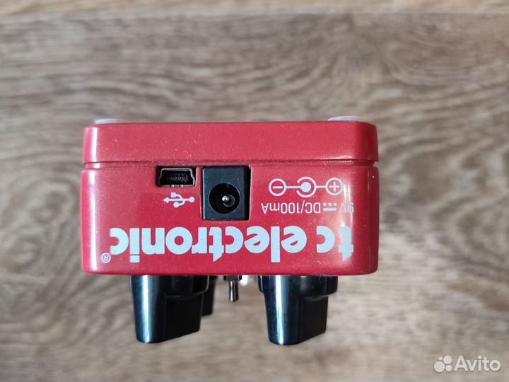 Гитарная педаль tc electronic hall of fame