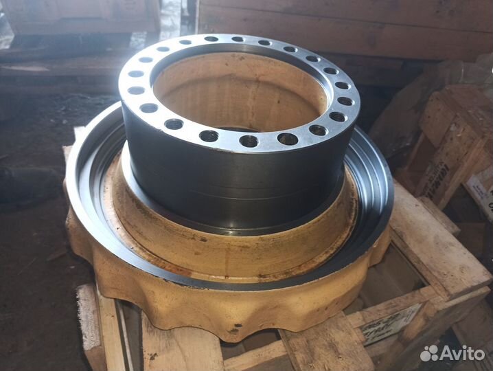 205-27-71481 корпус гидромотор ход Komatsu PC200-6