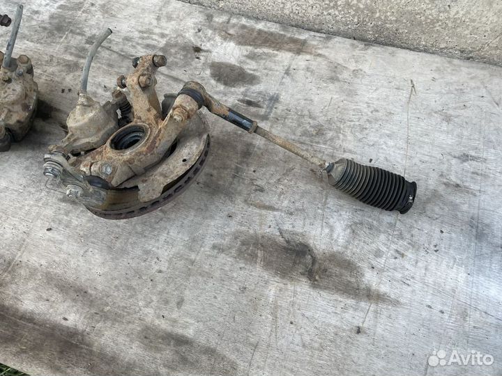 Передний поворотный кулак kia spectra Кия спектра