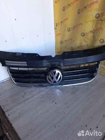 Решетка радиатора Volkswagen Transporter Т5 2 2009