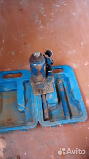 Домкрат гидравлический бу