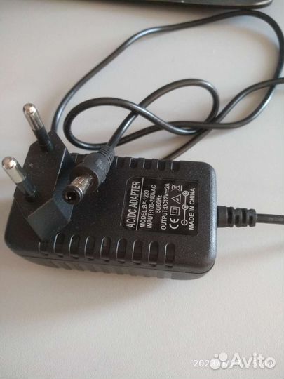 Адаптер 12V 2A