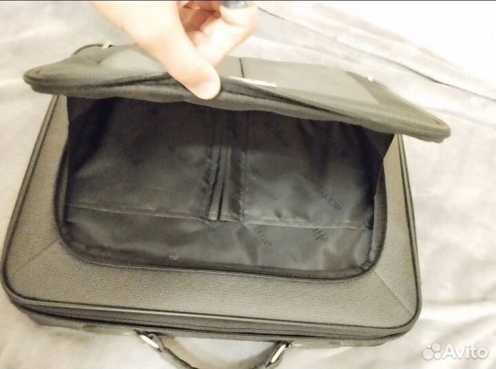 Портфель для ноутбука