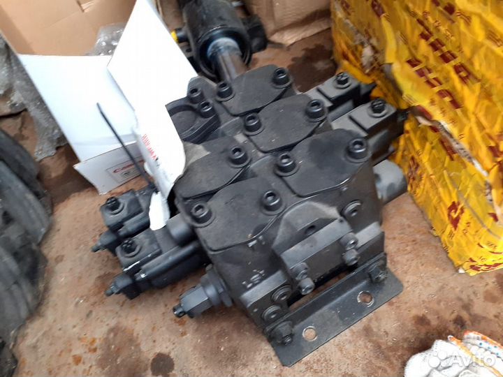 Гидрорасдределитель кальмар