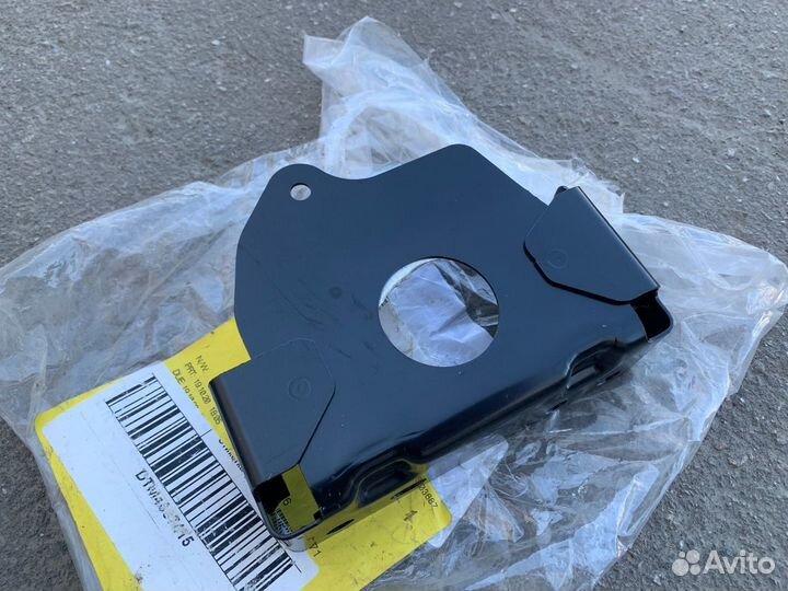 Кронштейн лонжерона переднего правого CX-7, CX-9