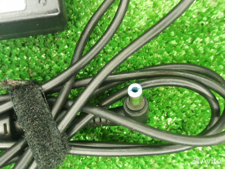 Блок питания зарядка 19V 4.74A 90W 5.5X2.5 мм