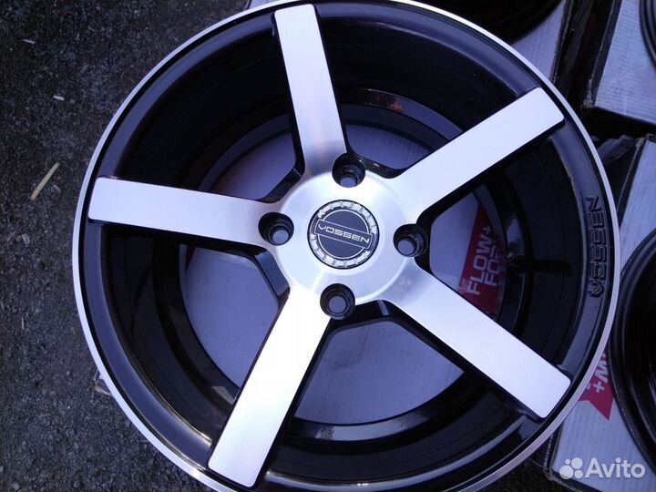 Vossen. 15-4-114.3