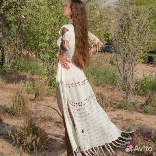 Пляжная вязаная накидка