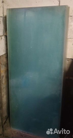 Стекло 550 х1300 х 3 мм