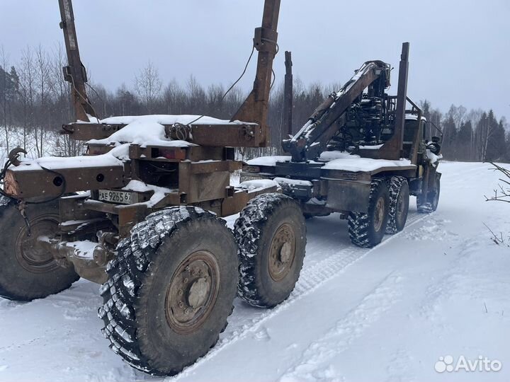 Урал 4320 с КМУ, 1990