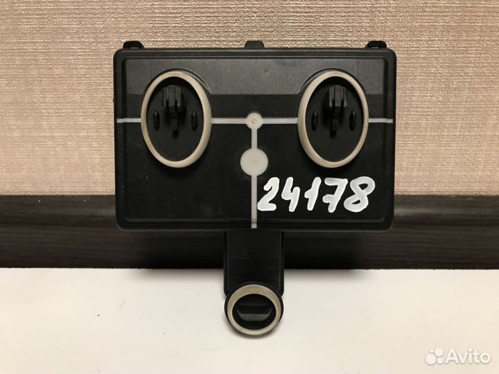 Блок комфорта передней двери Volkswagen Tiguan 2