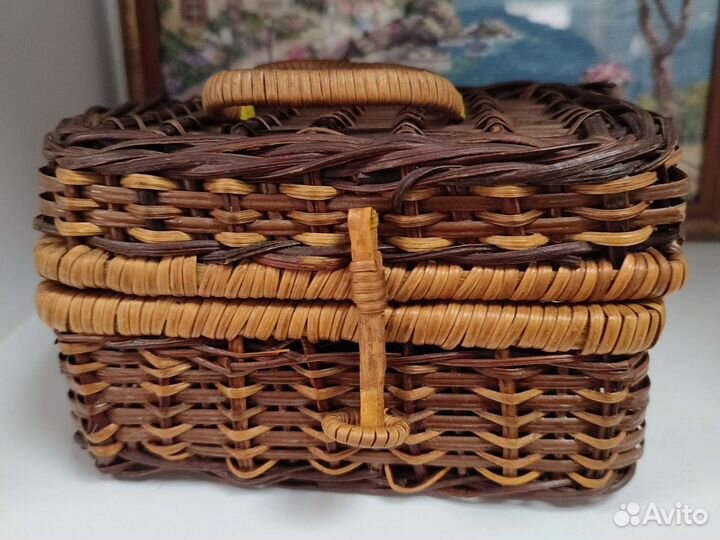 Шкатулка плетеная из лозы