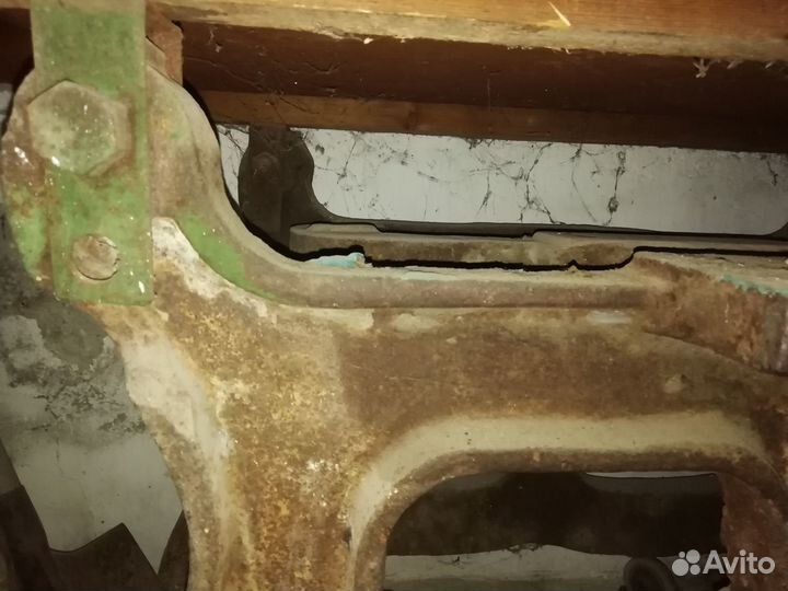 Станина верстака чугунная, раритет