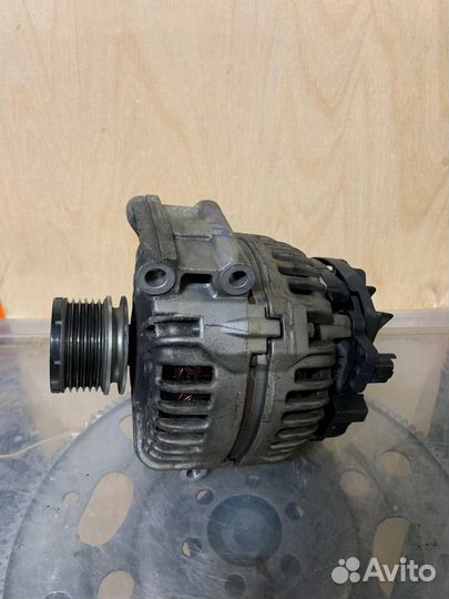 Генератор K4M Рено Логан Renault Megane