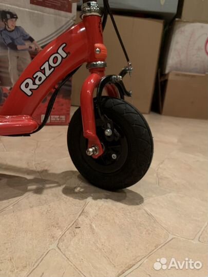 Электросамокат Razor E100