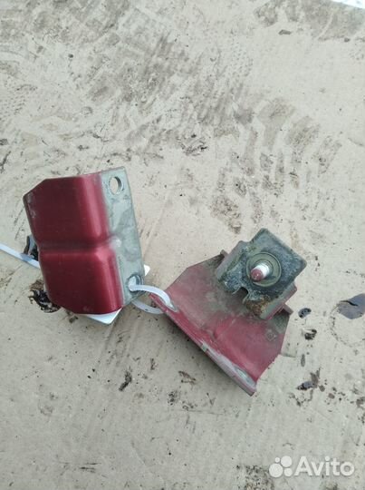 Петли крышки багажника Пежо 307