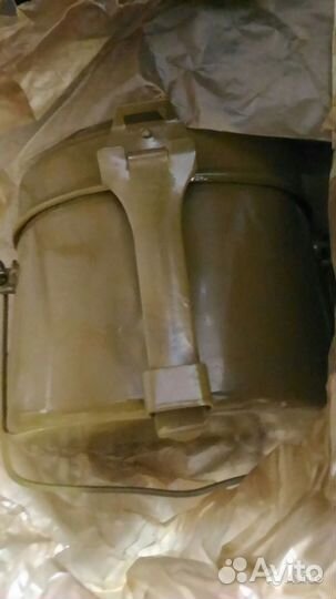 Фляжка,котелок,лопата,кирка,топор,нож,пила,палатка