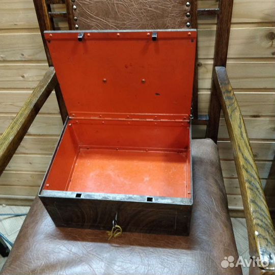 Сейф металлический старинный