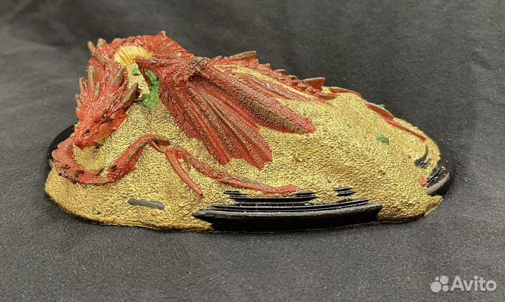 Smaug дракон, хранитель денег, тотем