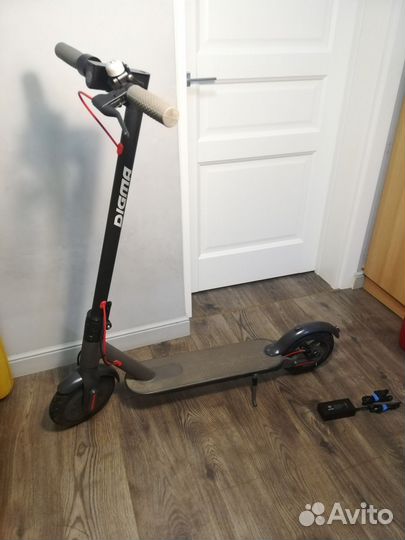 Самокат взрослый электрический digma urban light
