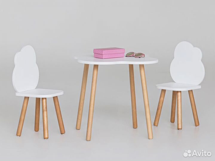 Стол детский в скандинавском стиле
