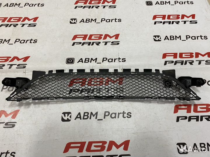 Сетка в бампер Mercedes W205 AMG До Рестайлинг