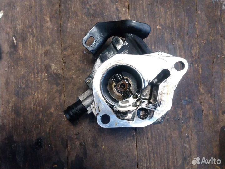 Вакуумный насос Renault 1,5 k9k 732