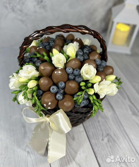 Клубника в шоколаде букеты