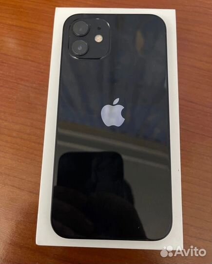 iPhone 12, 64 ГБ