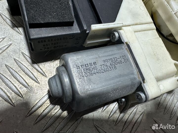 Стеклоподъемник Citroen C4