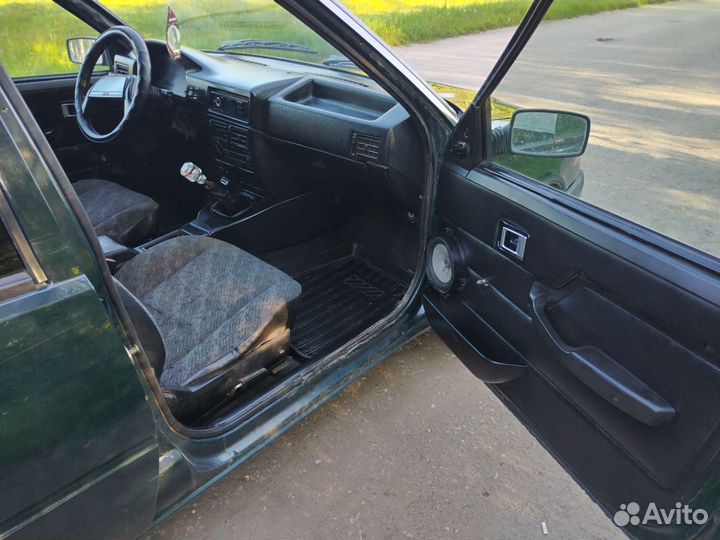 ИЖ 2126 1.6 МТ, 2003, 73 500 км