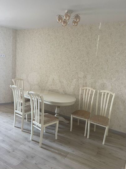 3-к. квартира, 130 м², 1/9 эт.