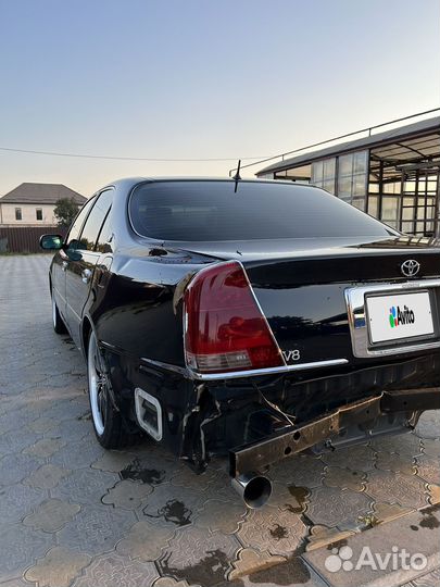 Toyota Crown Majesta 4.0 AT, 2001, битый, 223 000 км