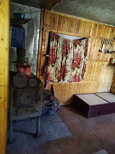 Дача 20 м² на участке 10 сот.