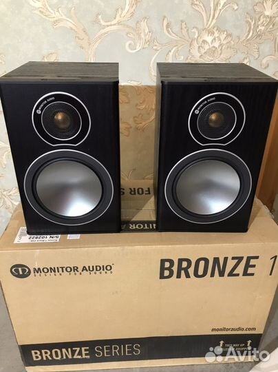 Колонки полочные Monitor Audio bronze 1