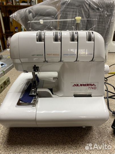 Швейная машинка оверлок Aurora