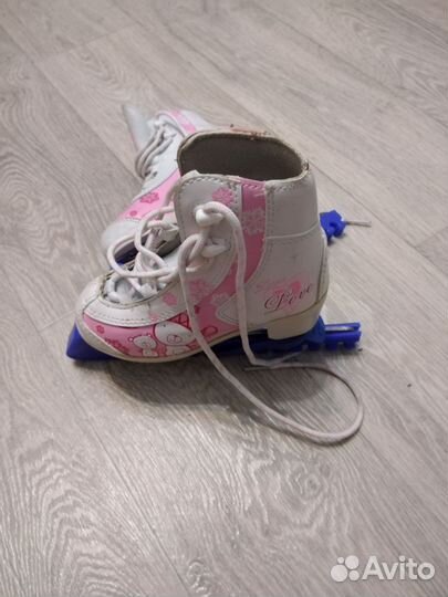 Коньки для девочки 28 р