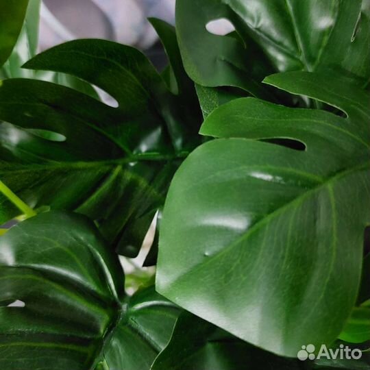 Искусственные растения, цветы в горшке