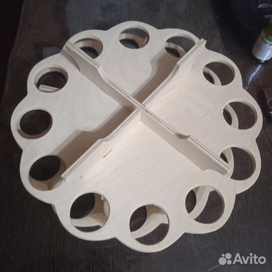 Подставка для пасхального кулича и яиц