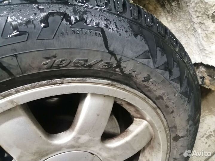 Pirelli Winter Carving Edge 195/65 R15 94