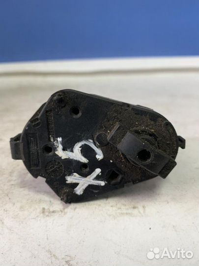 Моторчик заслонки печки Bmw X5 (E53)