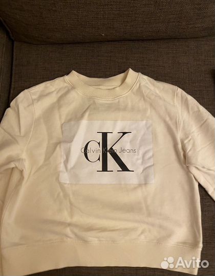 Свитер женский